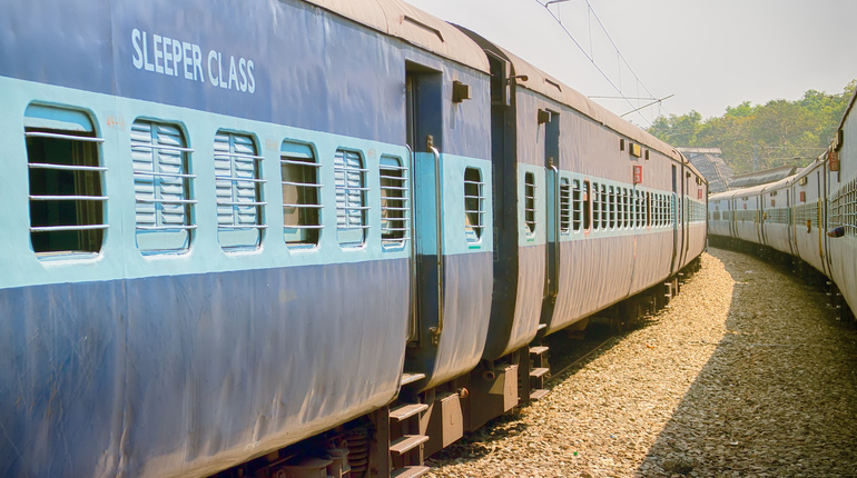 between the two Indian trains departure time